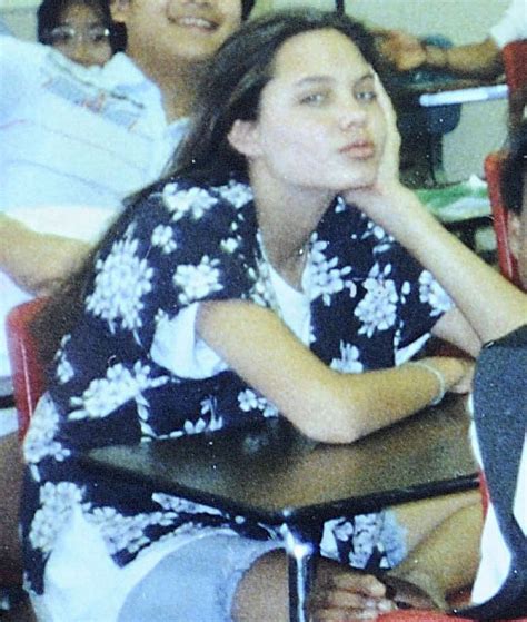 Artruth - Angelina Jolie in high school, 1990. | Facebook