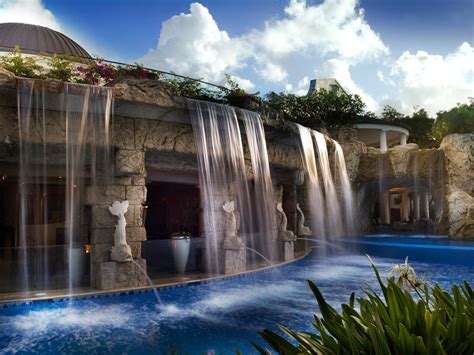 Waterfall Pools at the World's Best Hotels - Photos - Condé Nast Traveler