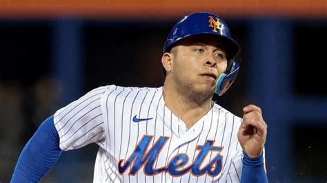 Mets catcher Alvarez undergoes ankle surgery | Yardbarker