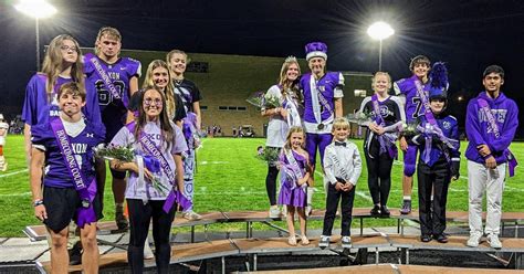 Dixon High School selects homecoming court – Shaw Local