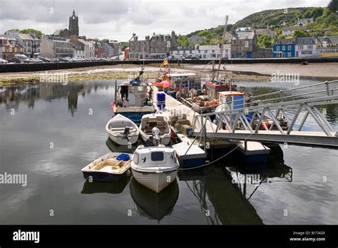 TARBERT HARBOUR, ARGYLL. SCOTLAND. UK Stock Photo - Alamy