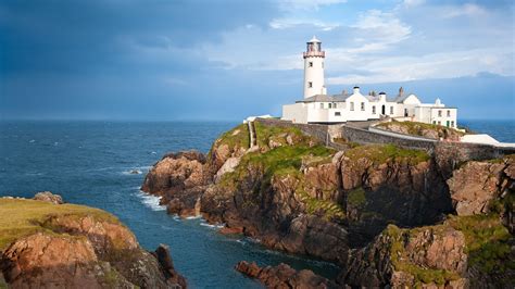 Fanad Head Lighthouse, County Donegal in Ireland | Windows Spotlight Images