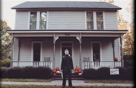 Your Chance to Live Inside a Replica of the Michael Myers House! - Bloody Disgusting