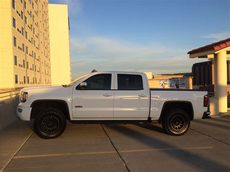 Iridescent Pearl Tricoat or Summit White - Page 5 - 2014 - 2018 Chevy Silverado & GMC Sierra ...