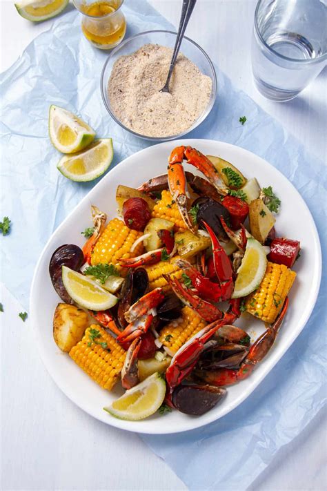 The BEST Crab Boil Recipe (In 10 Simple Steps!) - Oh So Foodie