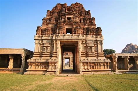 Most Popular Temples in Hampi