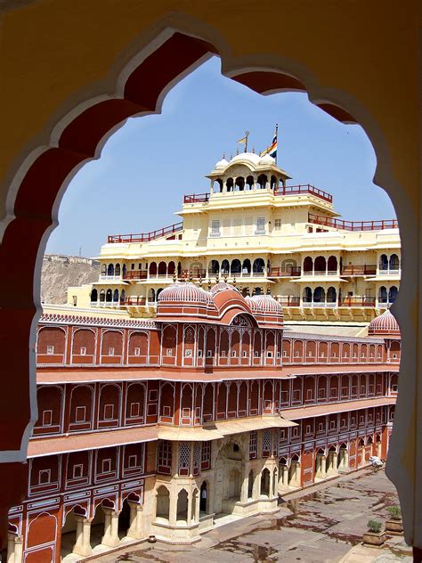 Anuroopa's Jaipur Travel Blog: The Jaipur City Palace