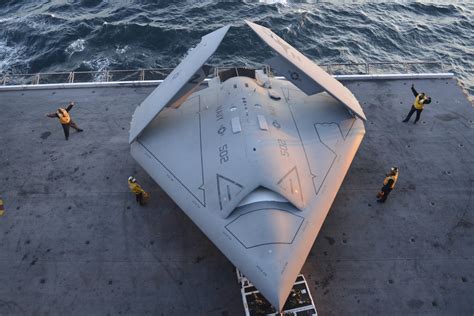 X-47B: America's Crazy New Unmanned Fighter Jet Passes Key Test (VIDEO) | HuffPost UK