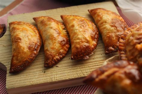 Empanadillas de atún al horno (masa casera) - Cocinando con las Chachas