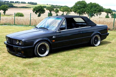 BMW 325i e30 cabrio | Bmw oldtimer, Bmw, Autos