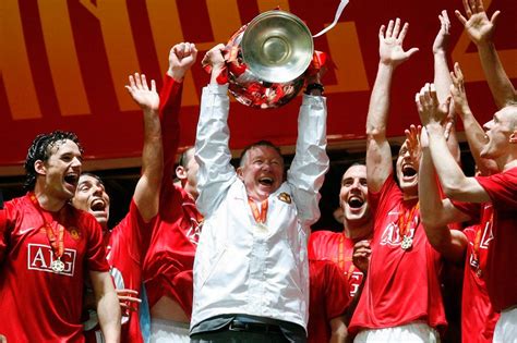 Sir Alex Ferguson lifts the Champions League trophy after United overcame Chelsea on penalties ...