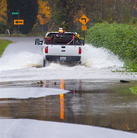 Logs jam at Highway 2 trestle in Everett as impacts from Western ...