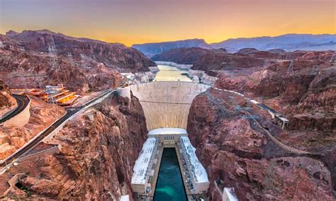 Hoover Dam Fatalities: How Many People Died Building It? - AZ Animals