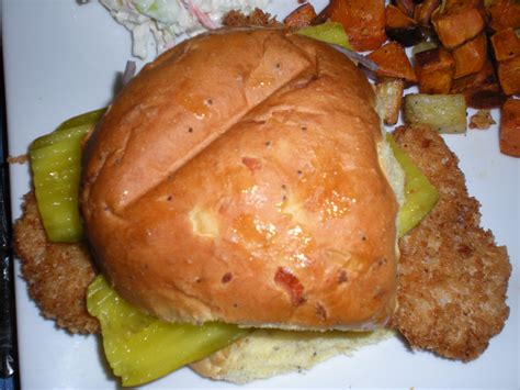 Ca-Meals: Hoosier Pork Tenderloin Sandwich