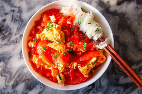 Easy Tomato Egg Noodles ft. Dried Knife-Cut Noodles | The Mala Market