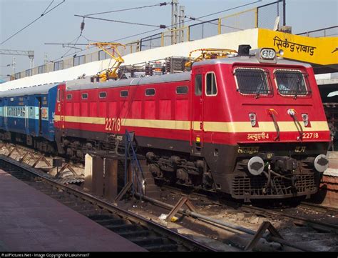 22718 Indian Railways WAP4 at Secunderabad, India by LakshmanT | Indian ...