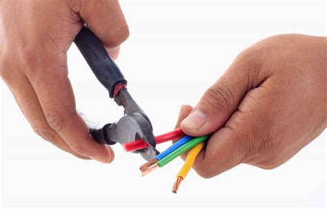 How to Cut & Strip Wires