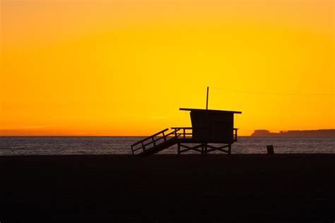 Premium Photo | Venice beach sunset