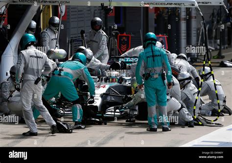 Mercedes formula one pit crew hi-res stock photography and images - Alamy