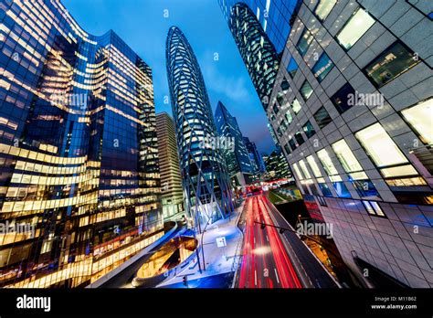 business district architecture in paris Stock Photo - Alamy