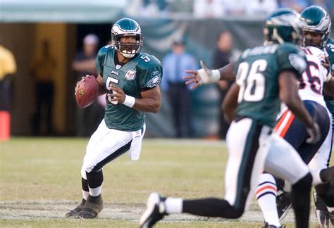 Donovan McNabb | Biography, Stats, Teams, Super Bowl, & Facts | Britannica