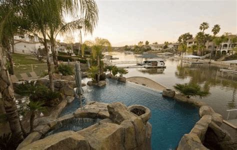 Canyon Lake Waterfront Homes For Sale