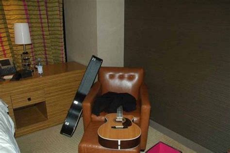 Chris Cornell Hotel Room Photos Released by Detroit Police Department ...