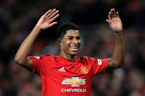 Marcus Rashford given MBE in Queen's honours list - Buckingham News