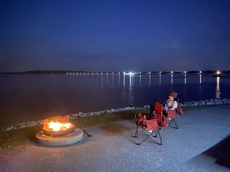 Dam West Campground - Carlyle Lake, Carlyle, Illinois - Under The Stars RV Travel