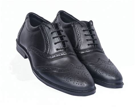 THE SHOE CODE Nero Brevetto Brogue Oxford Shoes Party Wear For Men Buy ...