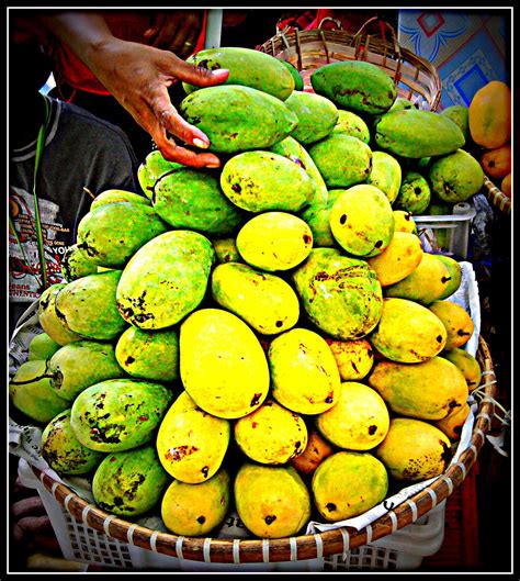 A "kaing" of mangga! | Good eats, Yummy, Fruit