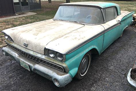 Hardtop Convertible: 1959 Ford Fairlane 500 Skyliner | Barn Finds