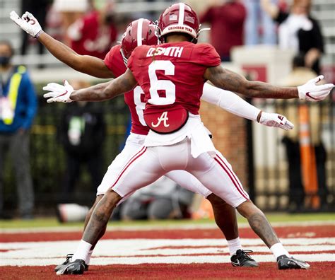 Alabama Football: Why Devonta Smith deserves the Heisman Trophy