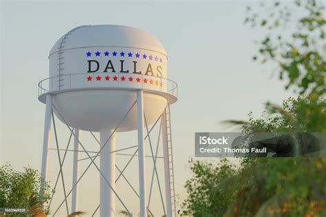 Dallas Water Tower Stock Photo - Download Image Now - Dallas - Texas, Texas, Cityscape - iStock