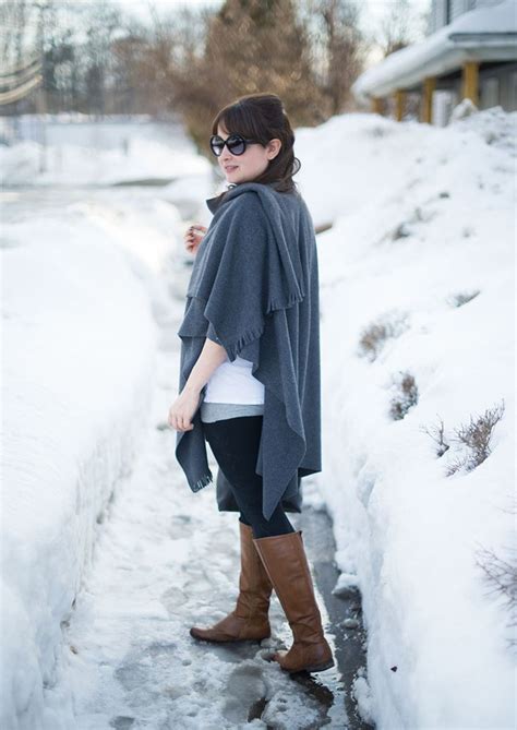 DIY cozy, stylish winter cape (no sewing required) | Fashion, Winter cape, Diy fashion