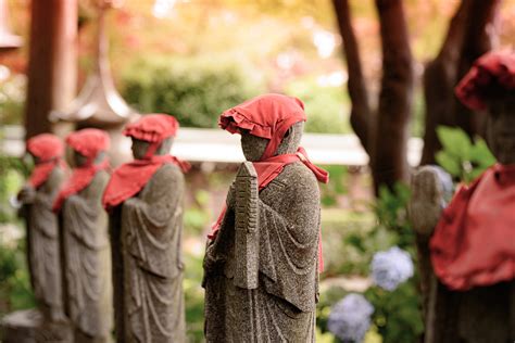 What Is A Jizo Statue? Why Are They Found on the Streets? | Japan Wonder Travel Blog