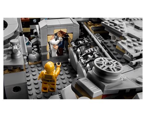 LEGO Set 75192-1 Millennium Falcon (2017 Star Wars > Ultimate Collector ...