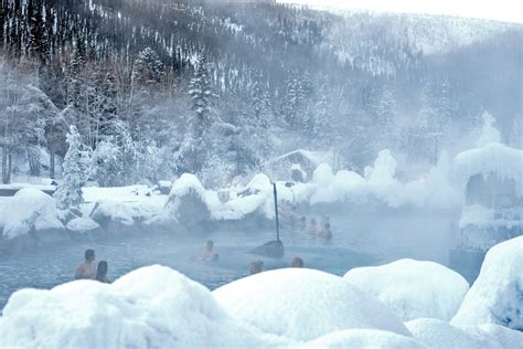 Best Things to do in Fairbanks in Winter - Wear I Wandered