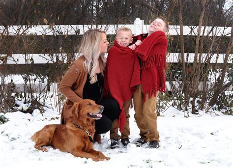 5 Tips for Better Family Portraits in the Snow - Printique, An Adorama Company