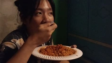 Firat time eating Samyang 4x Spicy ! - YouTube