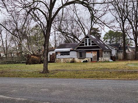 Weather Man Nick on Twitter: "Here is one damage photo from Moulton Alabama where the Ef1 ...