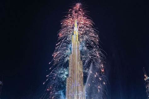 Dubai: Burj Khalifa New Year Eve with Firework 2024 at Sky Views ...