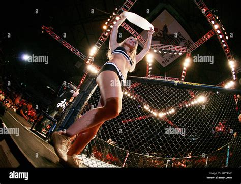 Ufc octagon girls during ufc hi-res stock photography and images - Alamy