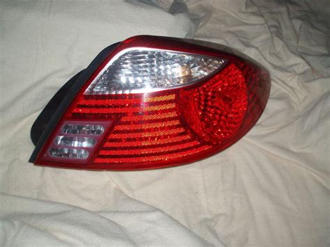 Buy KIA Rio tail lights REAR RIGHT side FULL ASSEMBLY 2001-2002 in Lake ...