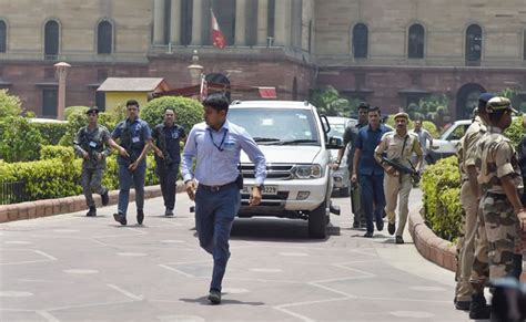 Amit Shah Gets Extra Delhi Police Security Cover - 50 Men Including ...