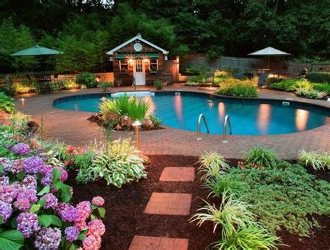 10 Beautiful Backyard Landscaping Ideas on a Budget - DECOR CORNERS ...