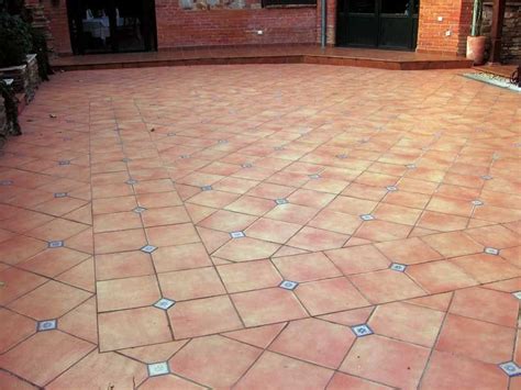 Outdoor tile / for floors / ceramic / polished - ALDONZA - Gresmanc | Outdoor flooring, Patio ...