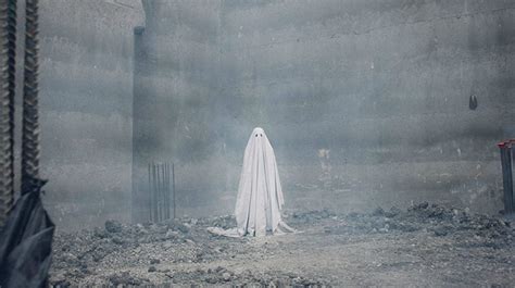 A Ghost Story 2017, directed by David Lowery | Film review