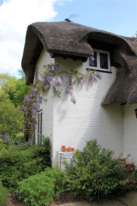 Old Thatch Gardens 15-05-2014 | Owned by Enid Blyton from 19… | Flickr