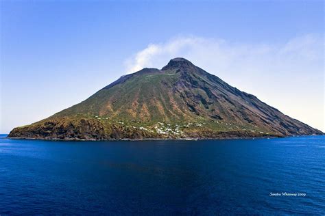 Stromboli Volcanoe | Stromboli is a small island in the Tyrr… | Flickr